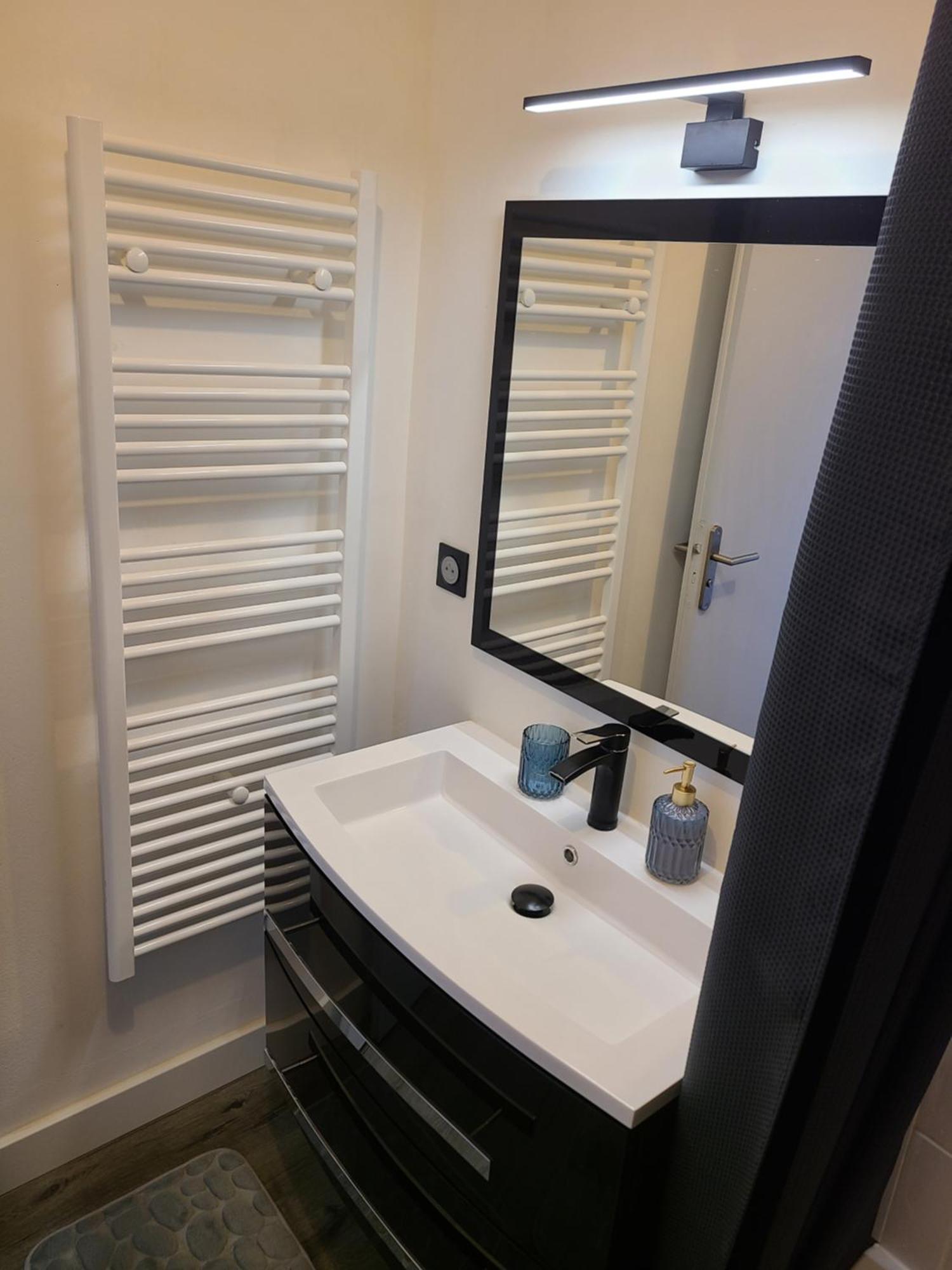 Apartamento Joli T2 Proche Gare Avec Vue Annemasse Exterior foto